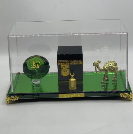 تحفة ع شكل الكعبة