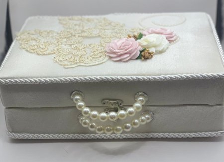 صندوق بكج قرءان مع مسبحة عداد ومسبحة بسملة وسجادة صلاة