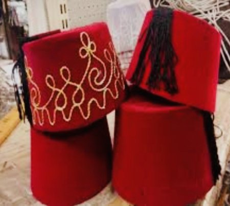 طربوش مطرز