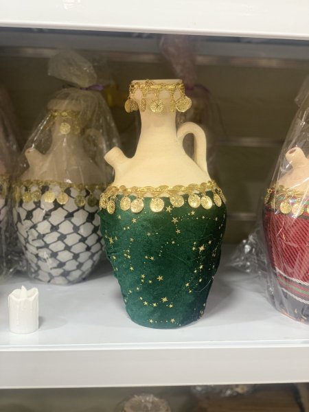 جرة حجم كبير